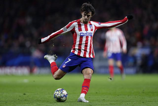 上演了一场 上演了一场